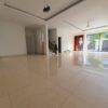 Big unfurnished Ngoai Giao Doan villa with 5BRs for rent (6)