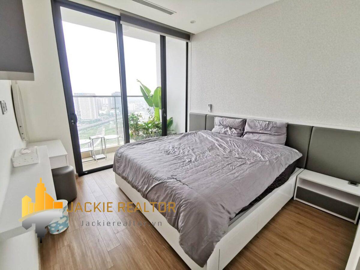 Charming 4BRs apartment for rent in Vinhomes Skylake (23)