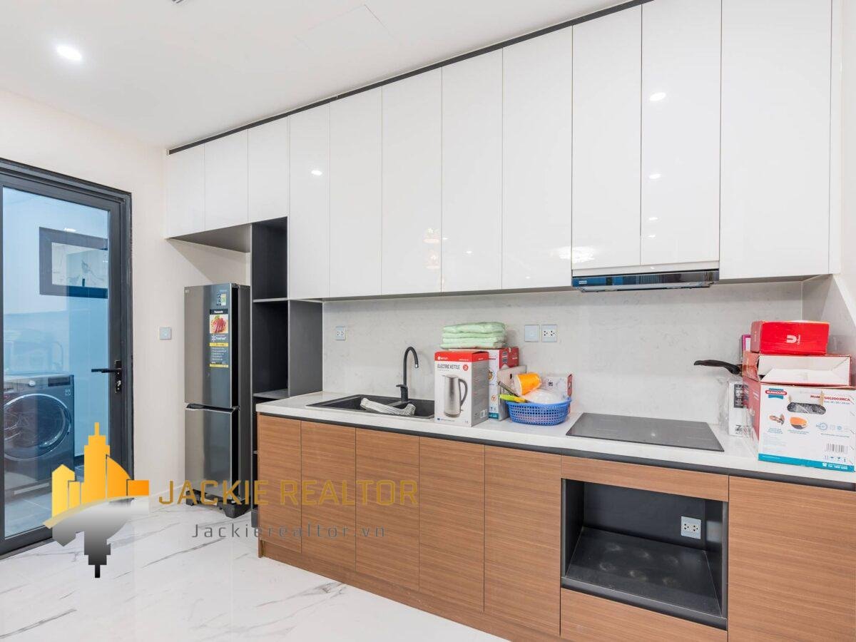 Enormous apartment for rent in Sunshine City - 3BRs 880USD (12)