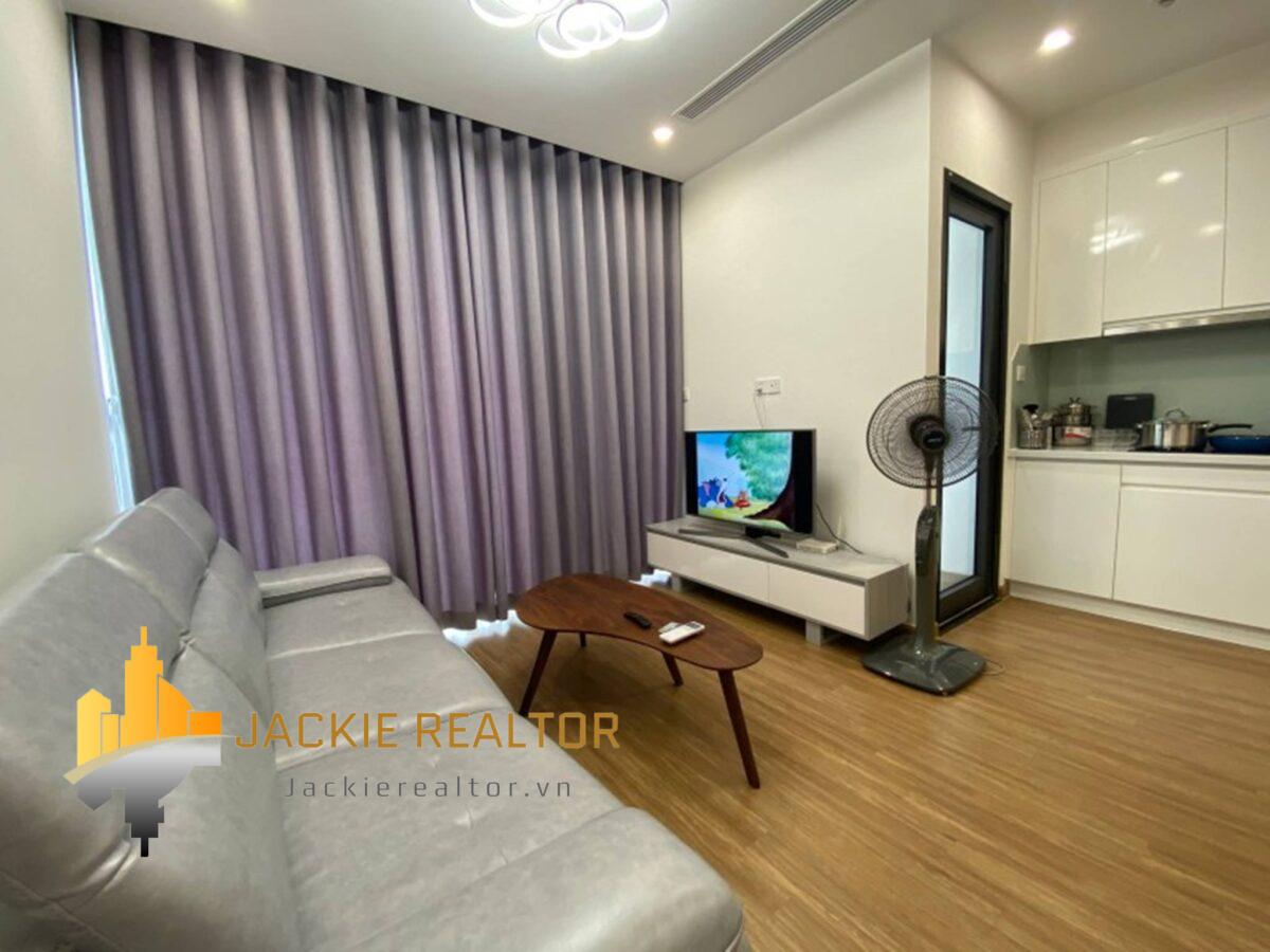 Gorgeous 2BRs Vinhomes Skylake apartment for rent (2)