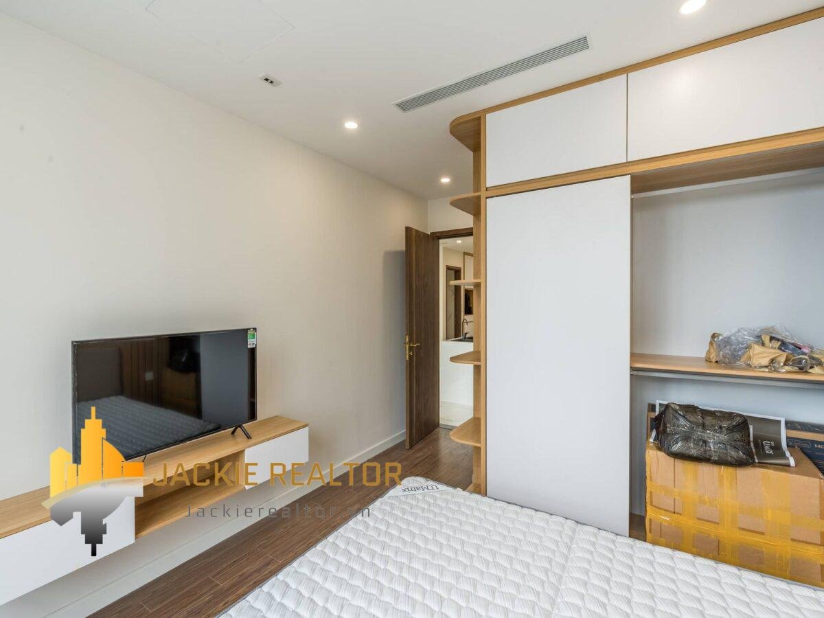 New apartment for rent in S1 building, Sunshine City Ciputra (15)