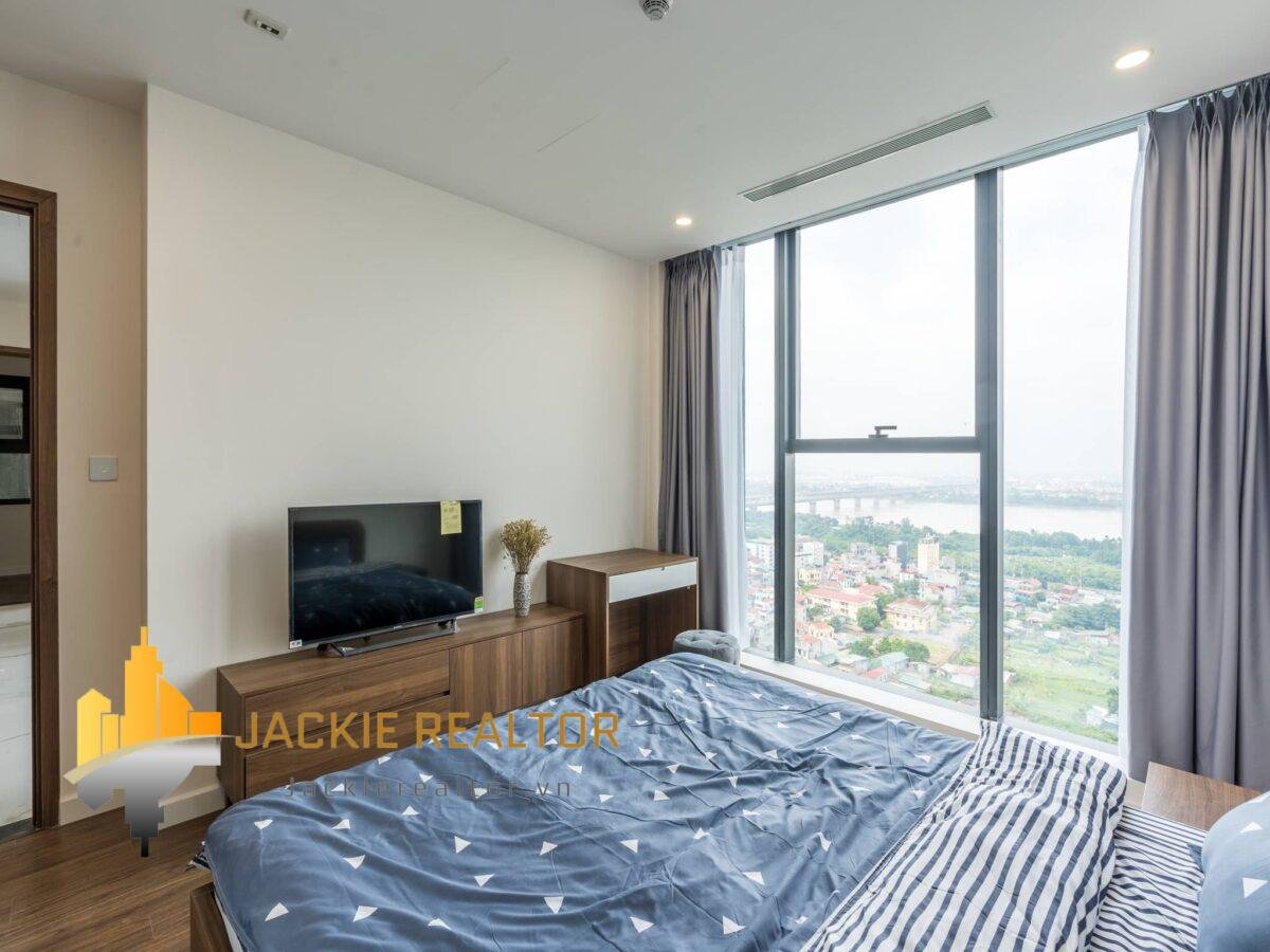 Spectacular Red river view apartment for rent in Sunshine City (2)
