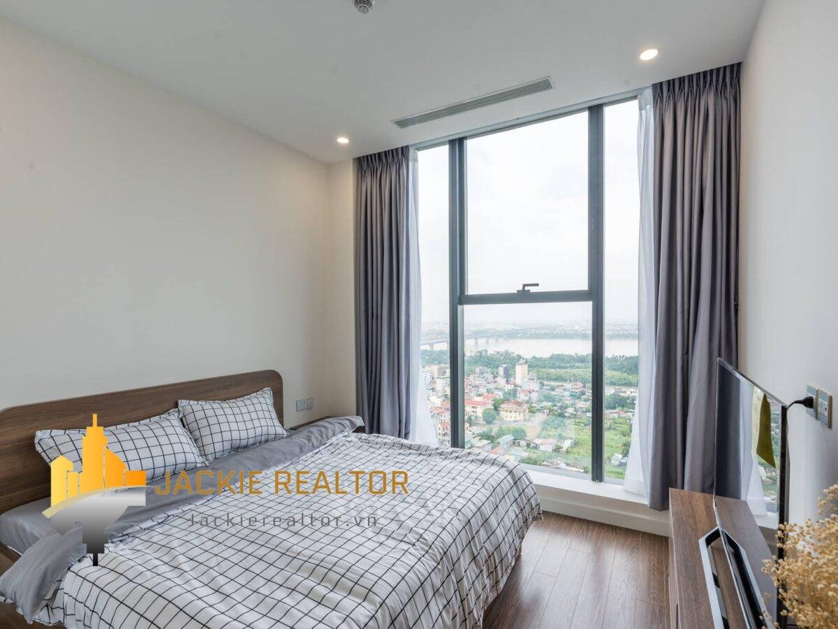 Spectacular Red river view apartment for rent in Sunshine City (7)