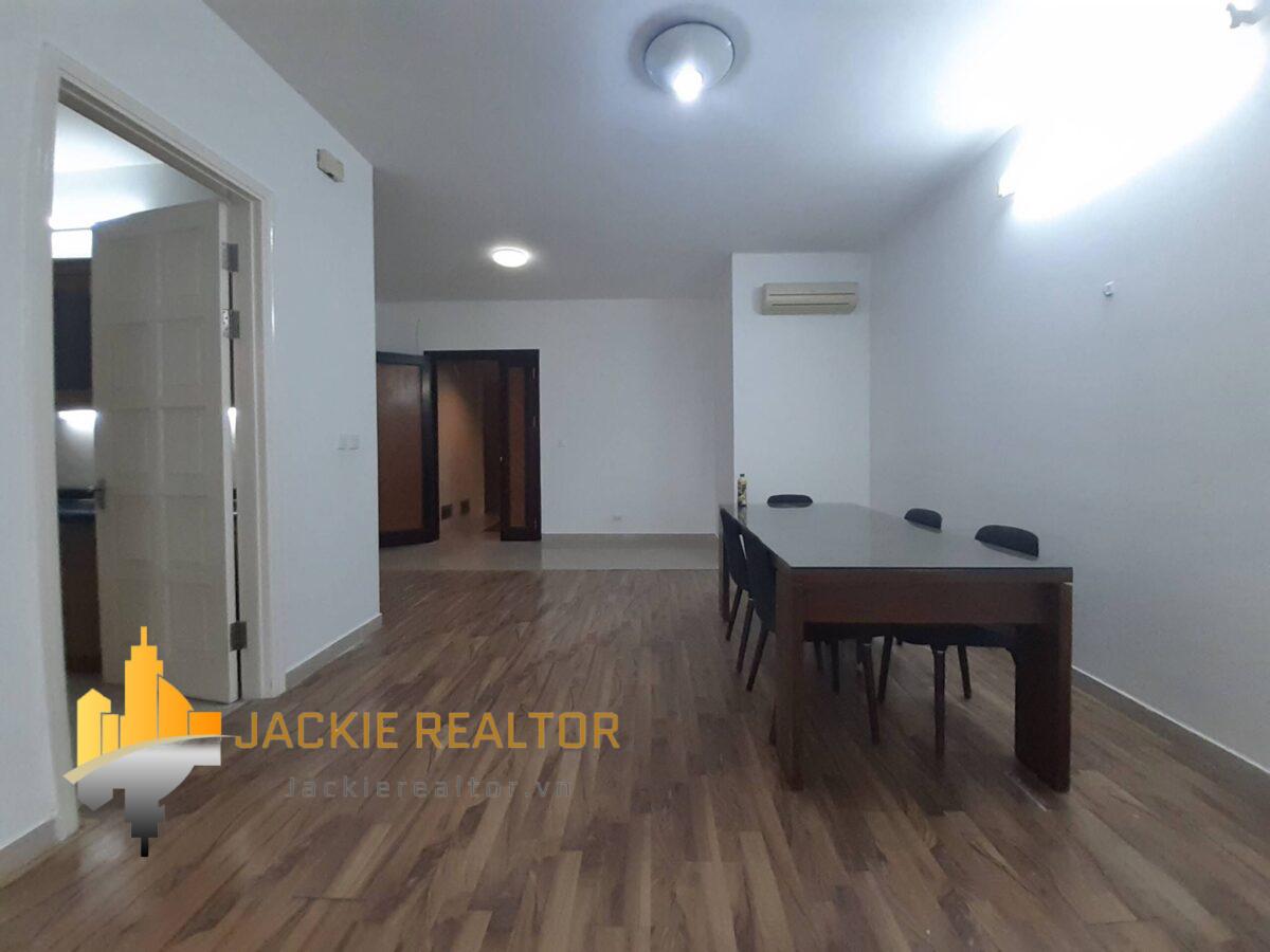 Very cheap 123m2 apartment for rent in E1 Building, Ciputra (3)