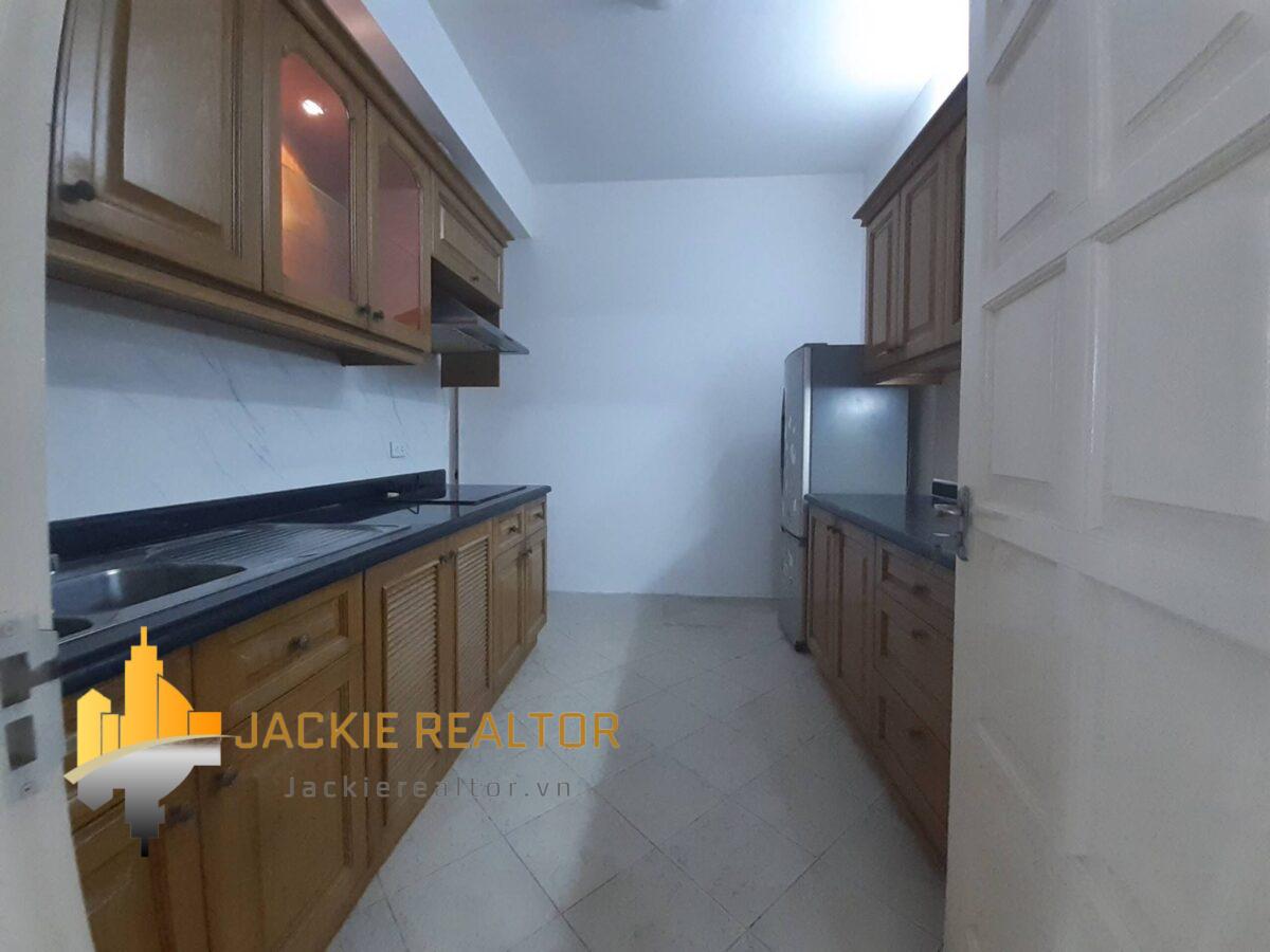 Very cheap 123m2 apartment for rent in E1 Building, Ciputra (7)