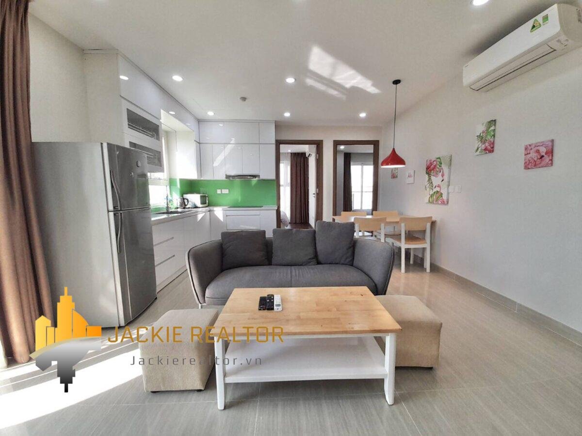 Beautiful L4 Ciputra apartment with Ciputra golf view for rent (1)
