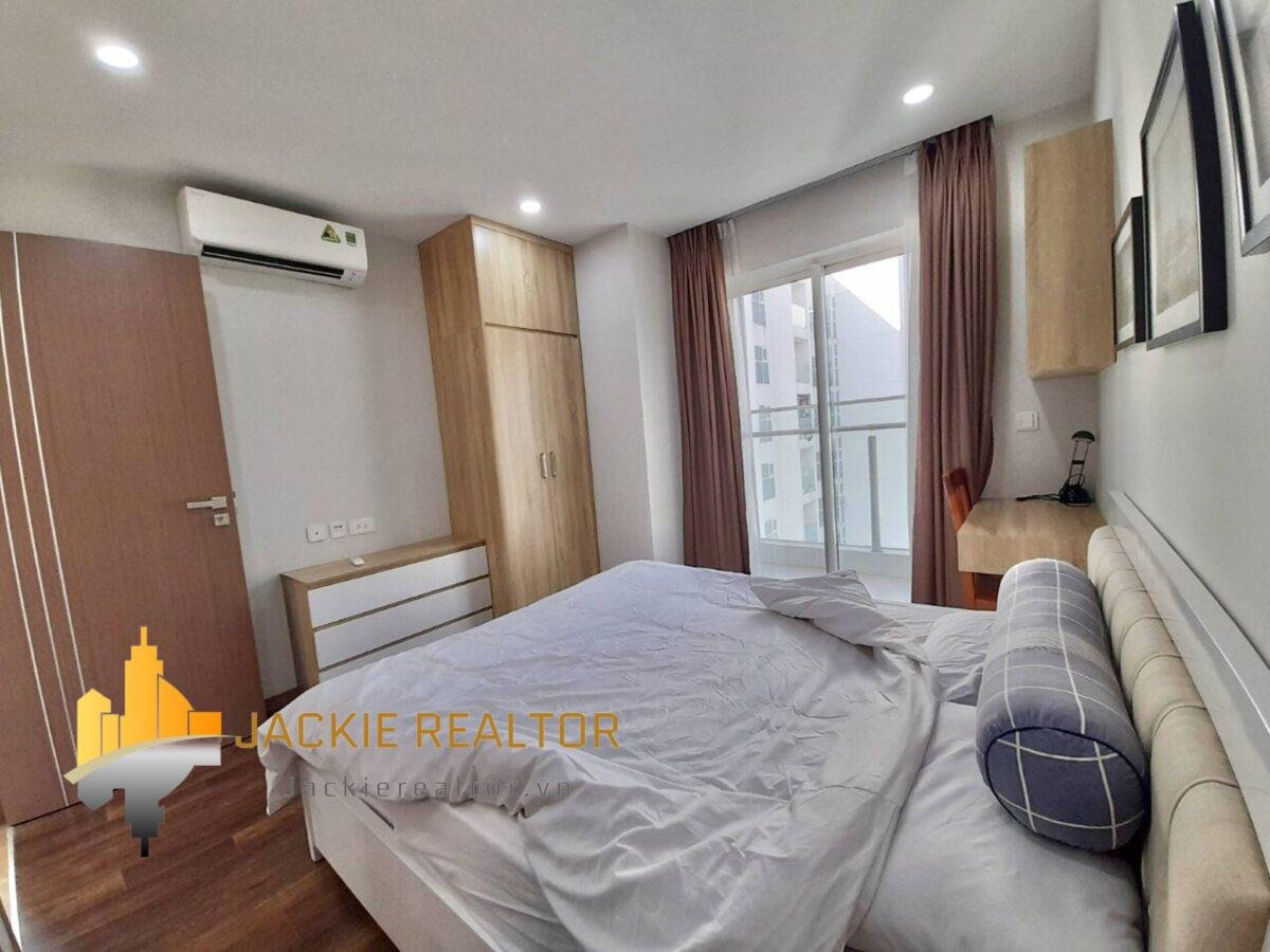 Beautiful L4 Ciputra apartment with Ciputra golf view for rent (12)