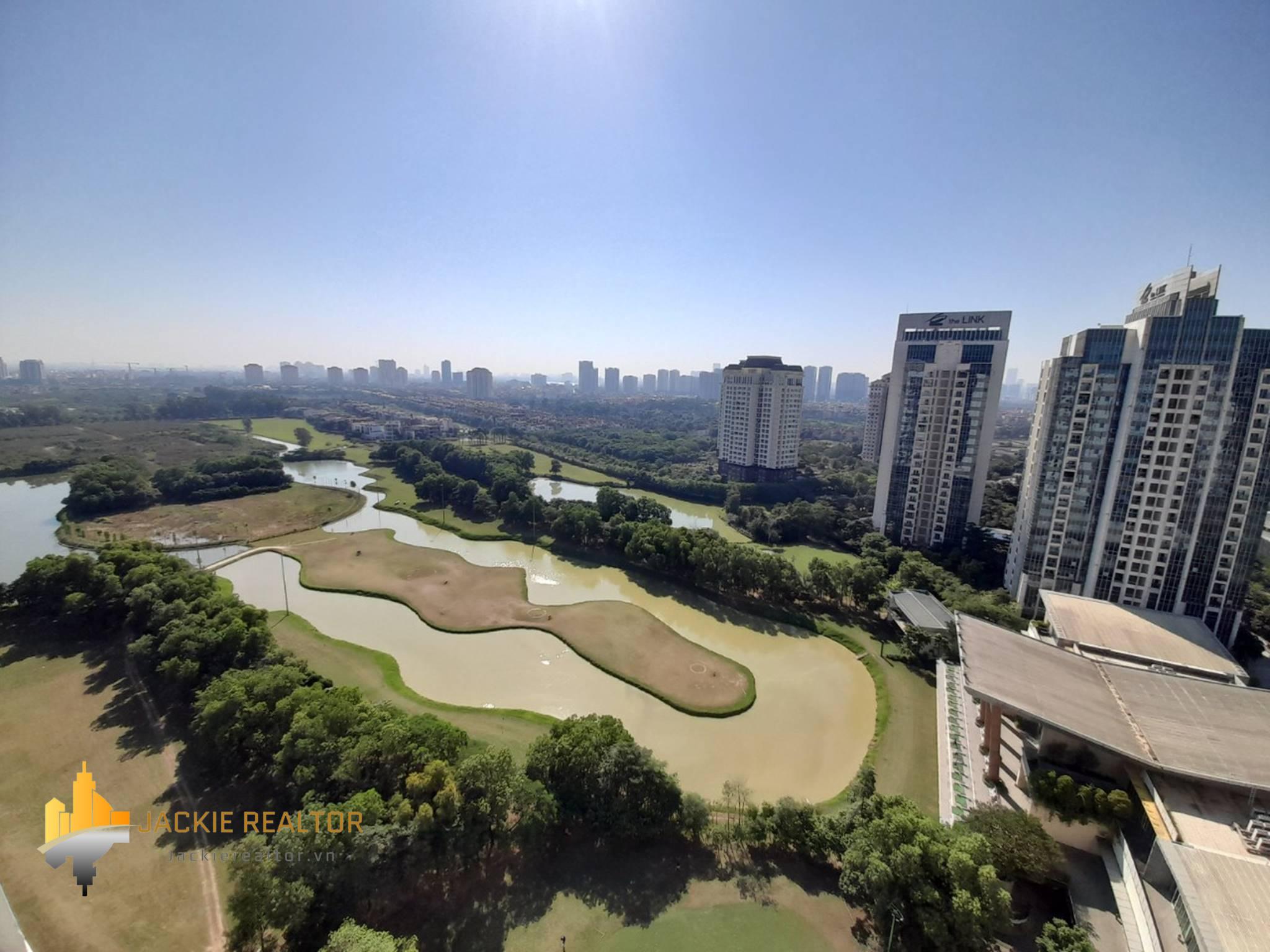 Beautiful L4 Ciputra apartment with Ciputra golf view for rent (16)