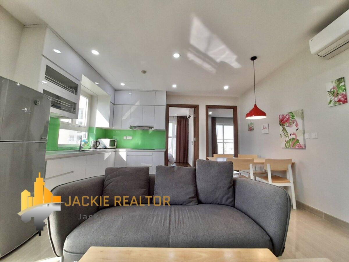 Beautiful L4 Ciputra apartment with Ciputra golf view for rent (6)