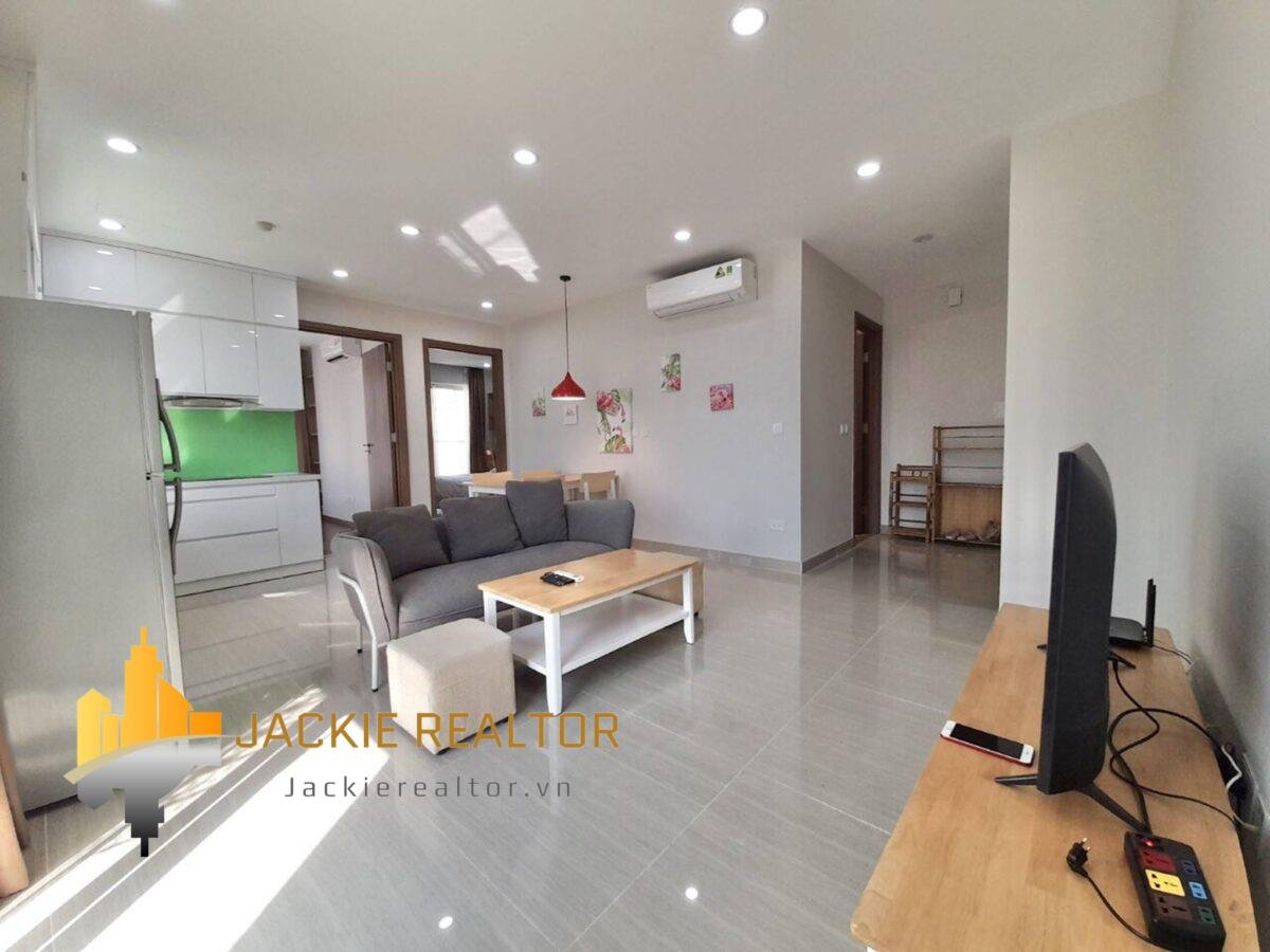 Beautiful L4 Ciputra apartment with Ciputra golf view for rent (7)
