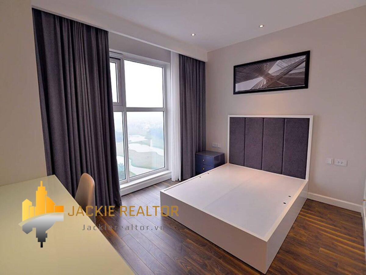 Big Eye-catching apartment for rent in L4 Ciputra (14)