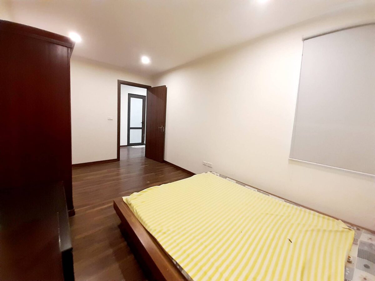 Big but affordable Lac Hong Westlake apartment for rent only USD 350month (10)