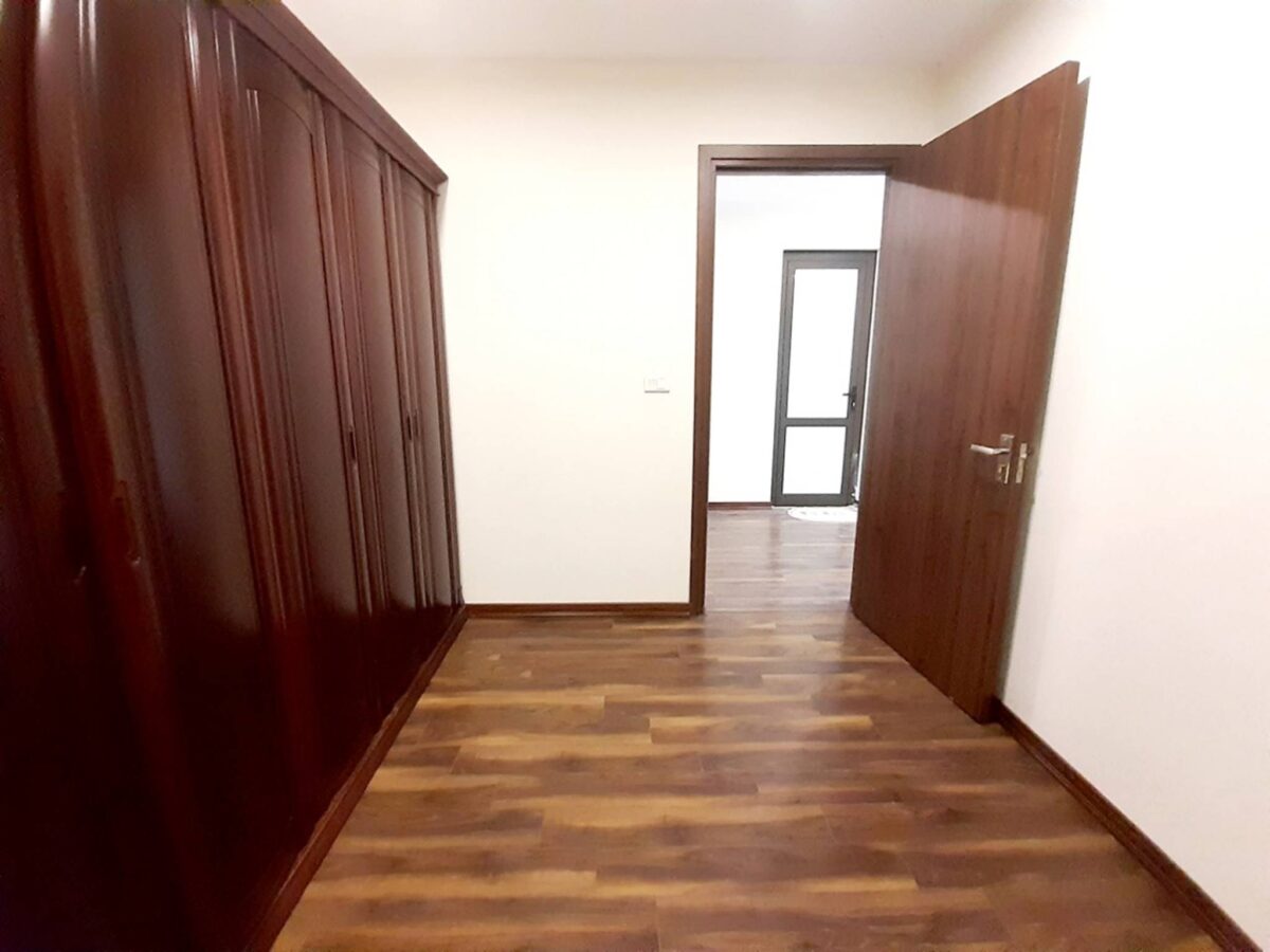 Big but affordable Lac Hong Westlake apartment for rent only USD 350month (12)