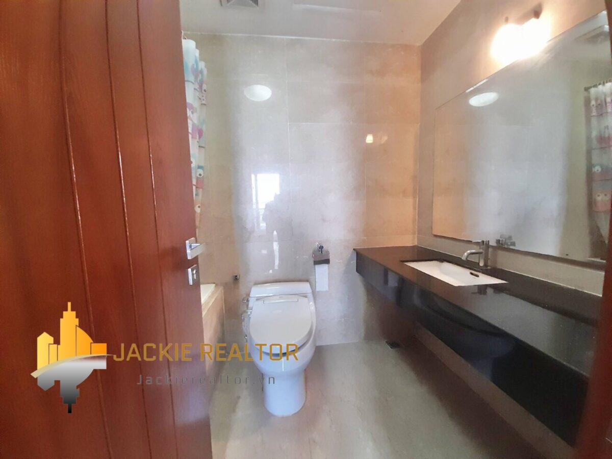 Big & lovely apartment at L1 Ciputra for rent (3)