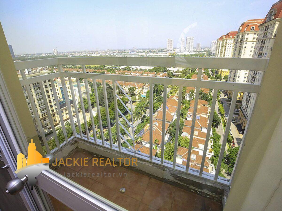 Bright 123m2 apartment for rent in G2 Building, Ciputra Hanoi (1)