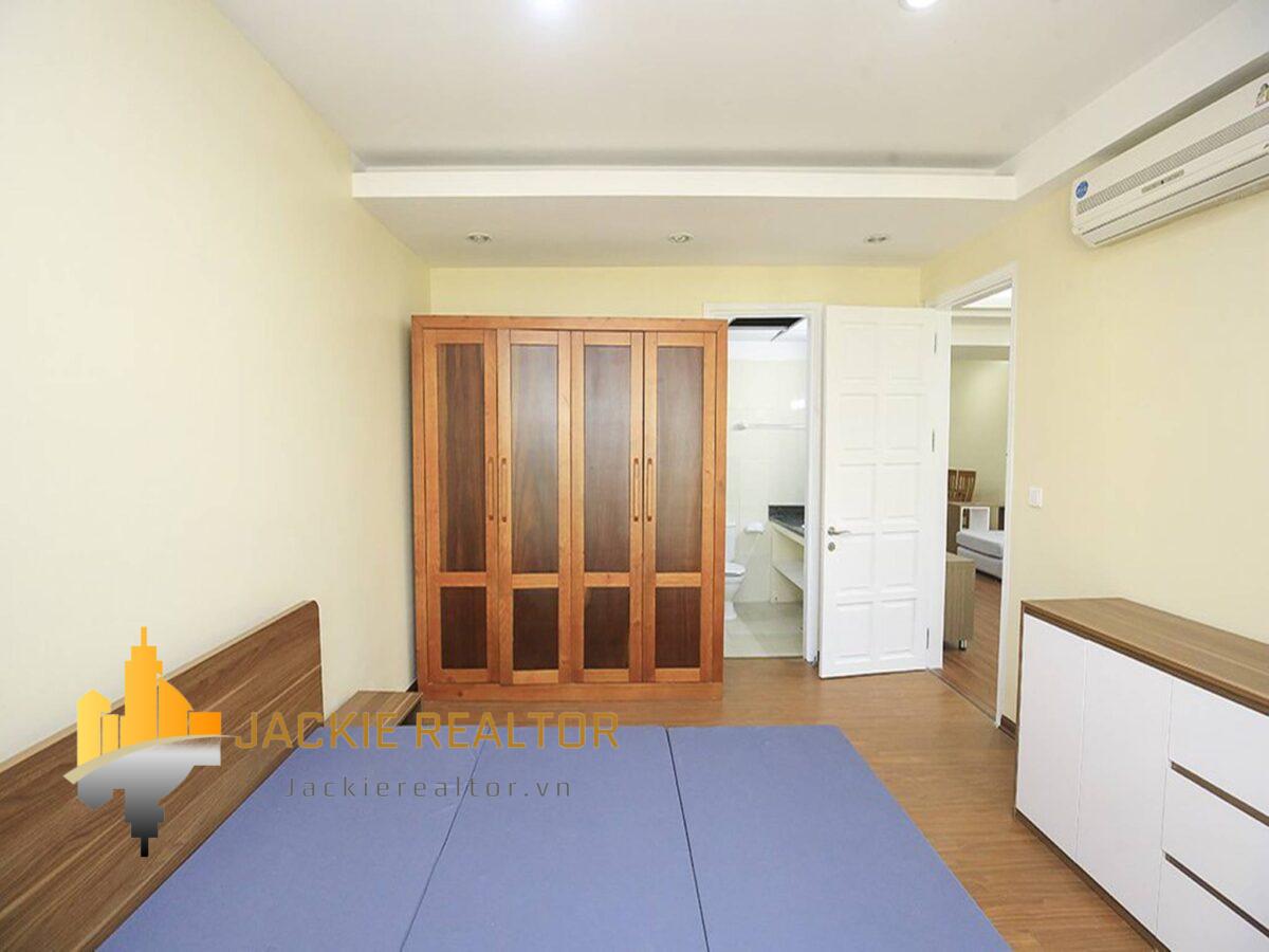 Bright 123m2 apartment for rent in G2 Building, Ciputra Hanoi (2)