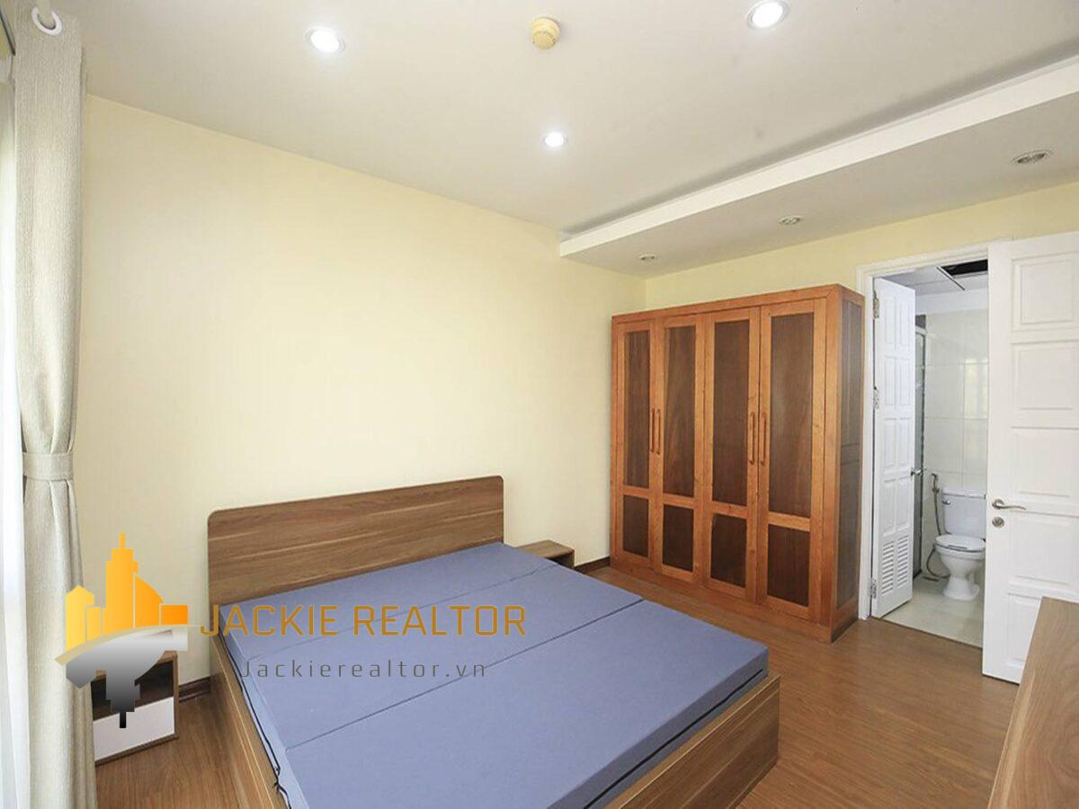 Bright 123m2 apartment for rent in G2 Building, Ciputra Hanoi (6)