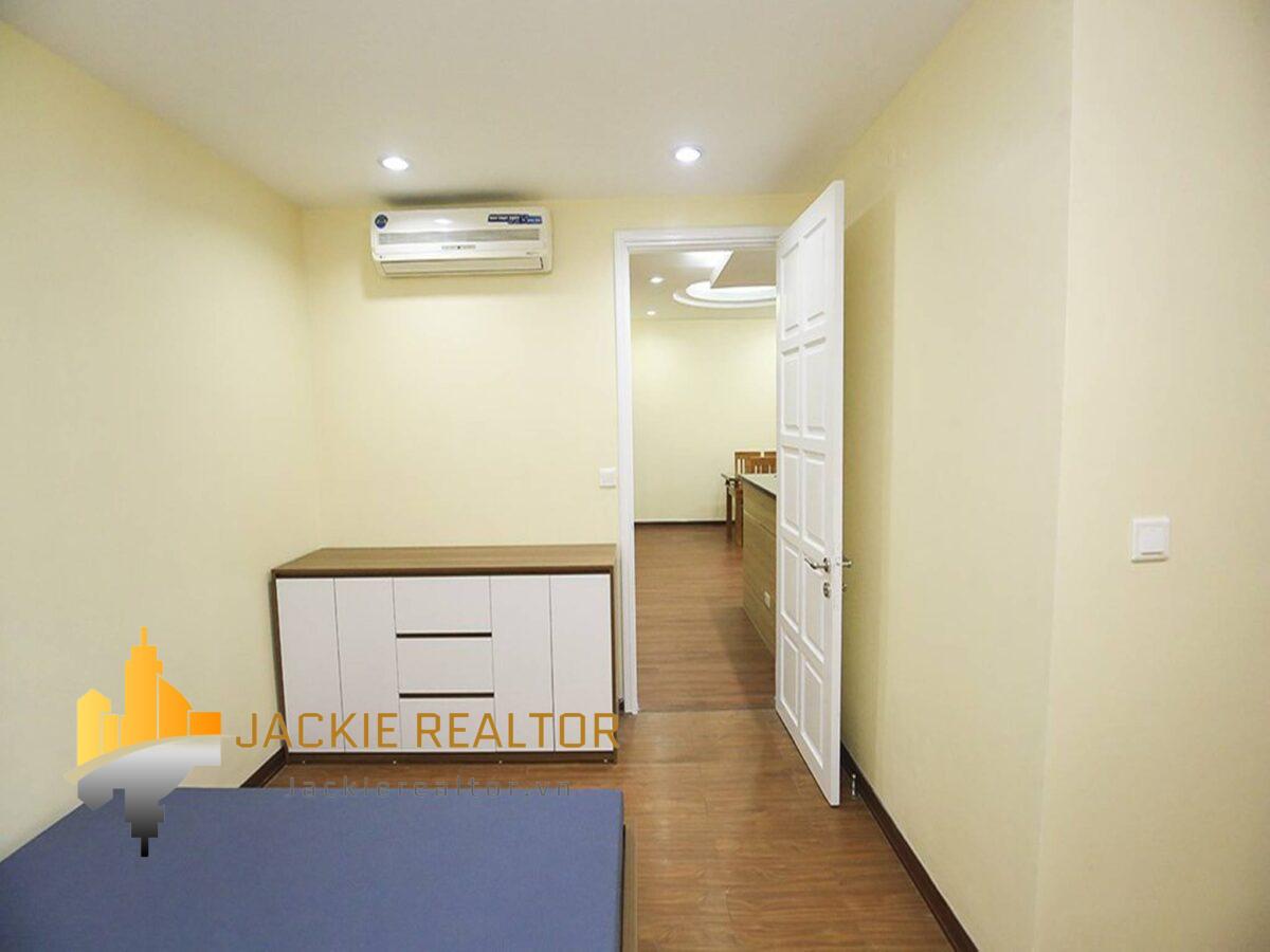 Bright 123m2 apartment for rent in G2 Building, Ciputra Hanoi (8)