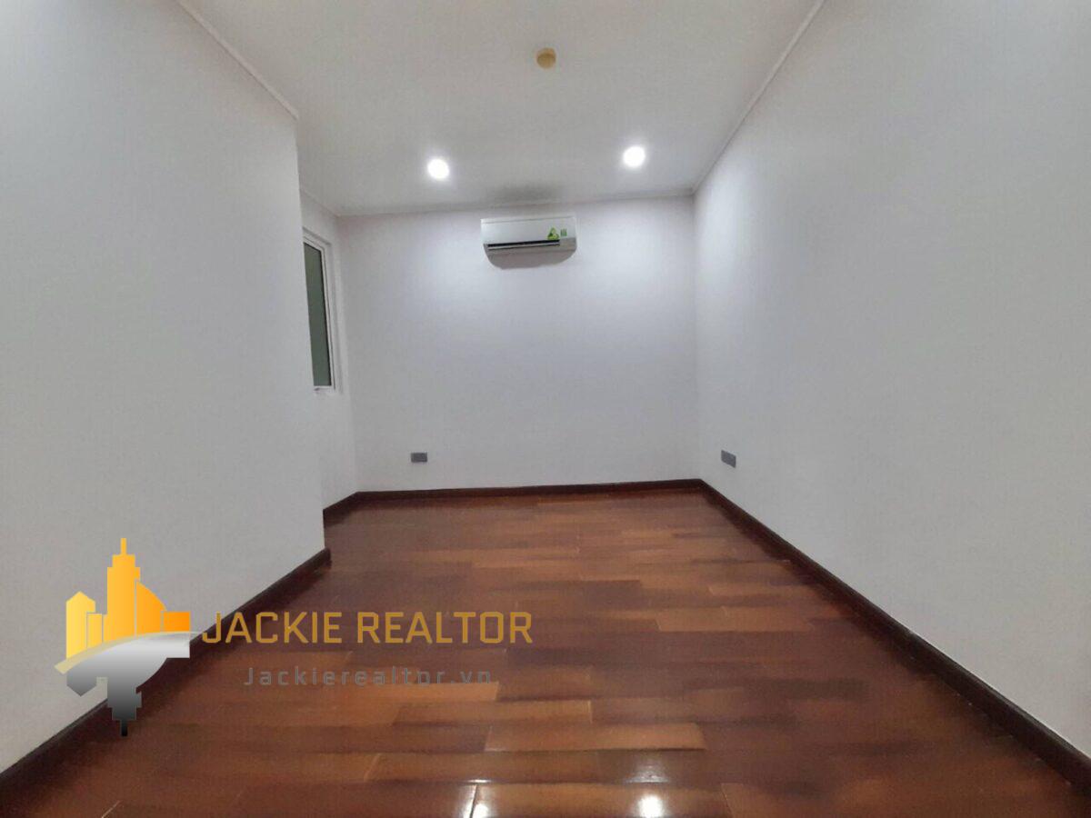 Charming L2 Ciputra apartment for rent (16)