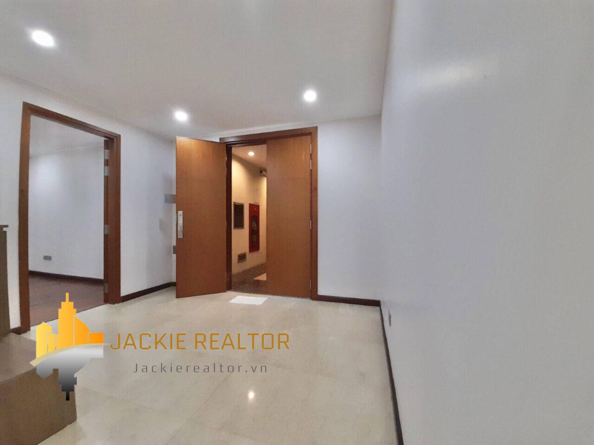 Charming L2 Ciputra apartment for rent (3)