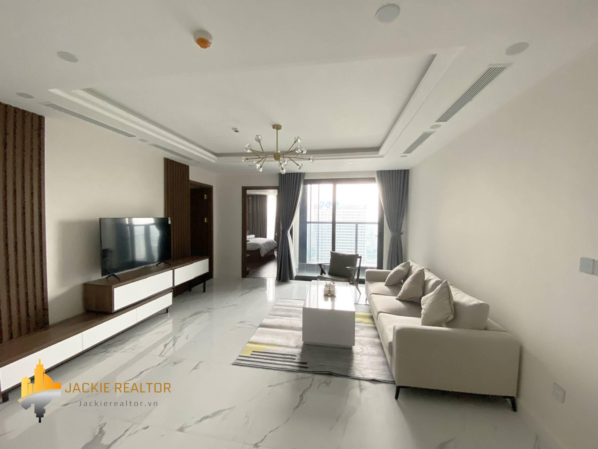 Enormous Tower A Sunshine Center apartment on the 26th floor for rent (1)