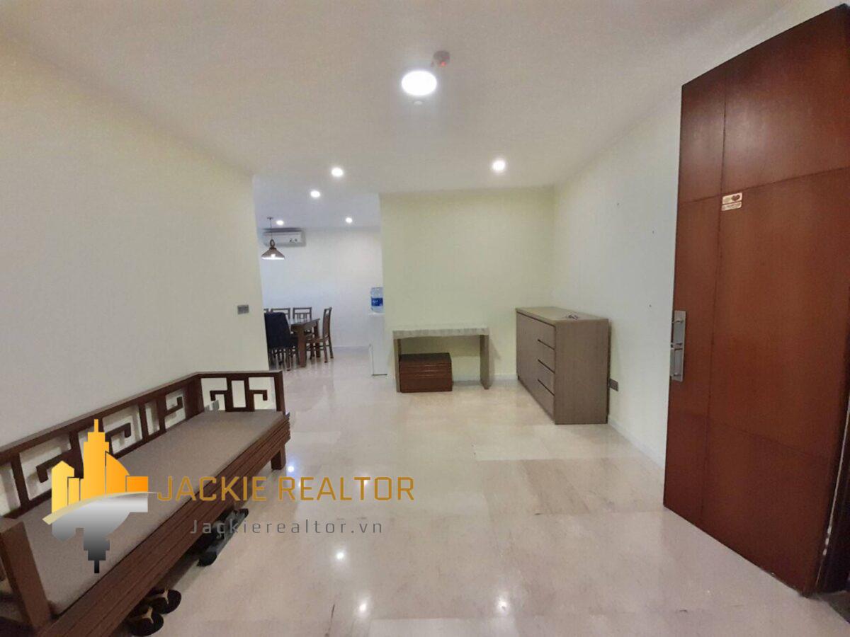 Great 154m2 apartment for rent in L1 Building, The Link Ciputra (2)