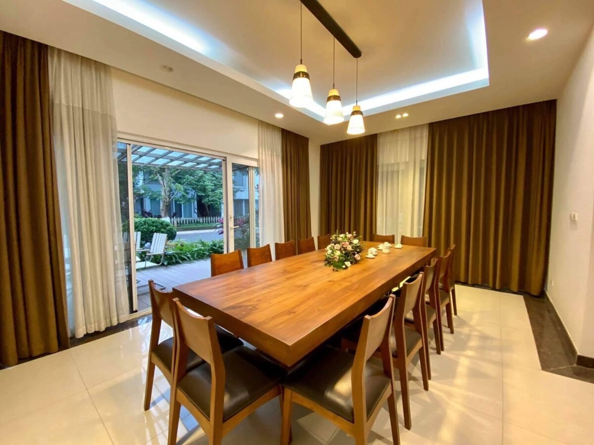 Huge luxurious 800 sqm Vuon Mai Ecopark detached villa for rent (2)