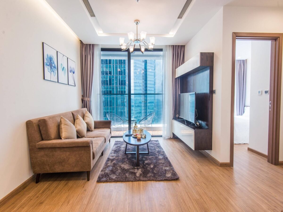 New 2BRs apartment at M1 Vinhomes Metropolis with a sparkling city view for rent (5)