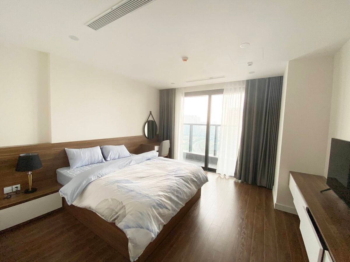 New No. 07 apartment at Tower B Sunshine Center 16 Pham Hung for rent (4)
