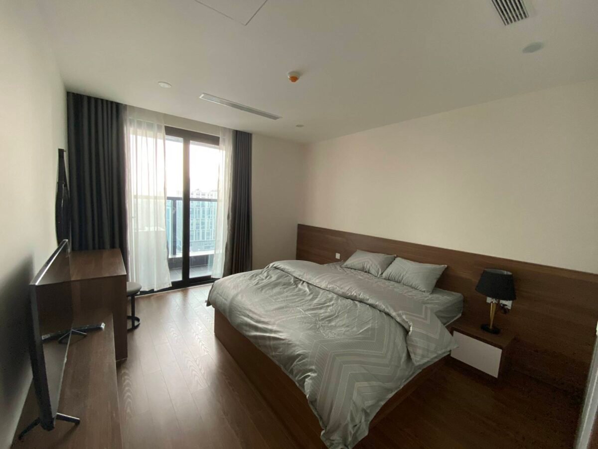 Rent a big & high-end Sunshine Center 03 bedrooms apartment (5)