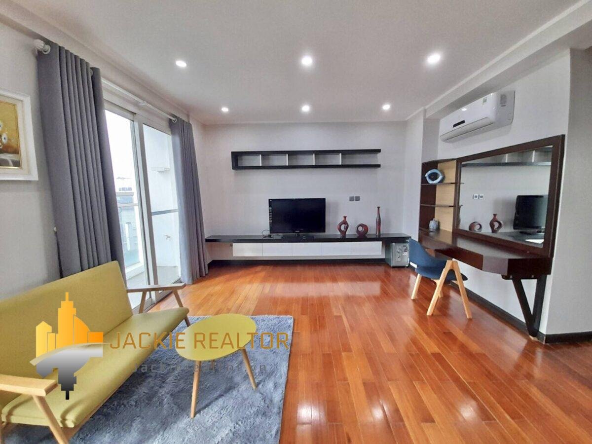 Spacious 154m2 apartment for rent in L2 Building, The Link Ciputra (12)