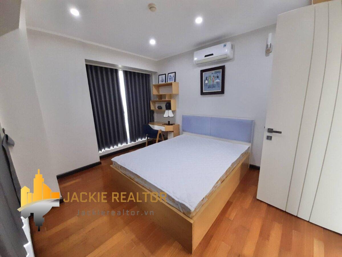 Spacious 154m2 apartment for rent in L2 Building, The Link Ciputra (18)