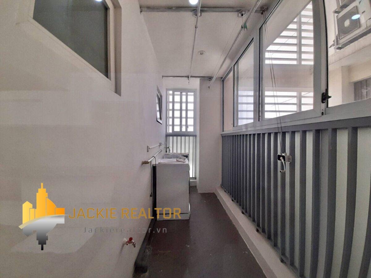 Spacious 154m2 apartment for rent in L2 Building, The Link Ciputra (20)