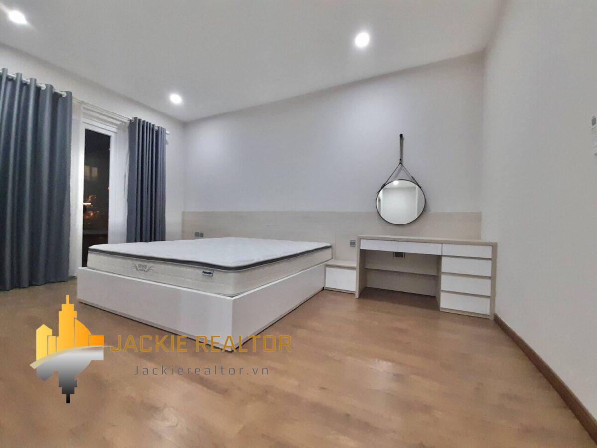 Stunning K2 Ciputra villa for rent (12)