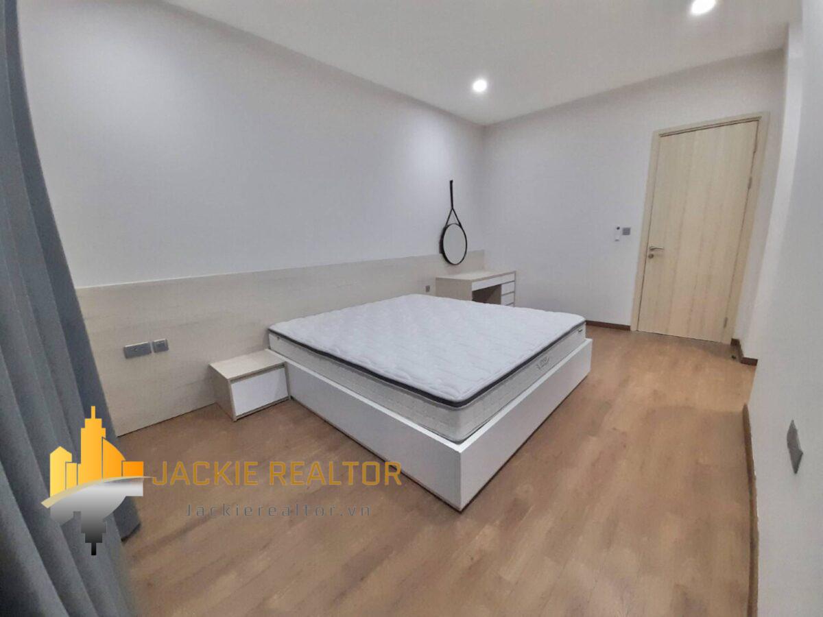 Stunning K2 Ciputra villa for rent (14)