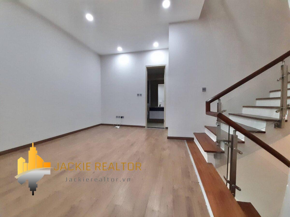 Stunning K2 Ciputra villa for rent (15)