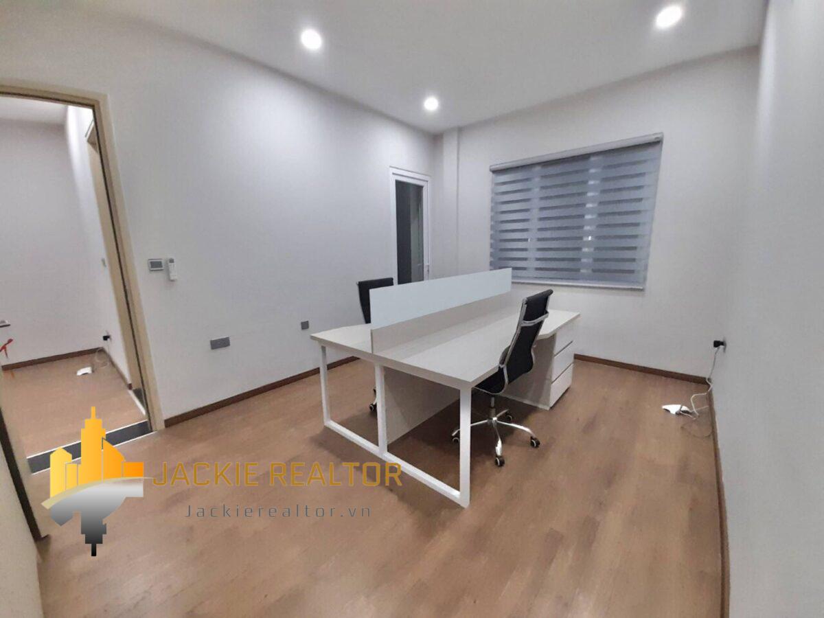 Stunning K2 Ciputra villa for rent (18)
