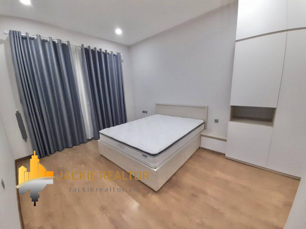 Stunning K2 Ciputra villa for rent (20)