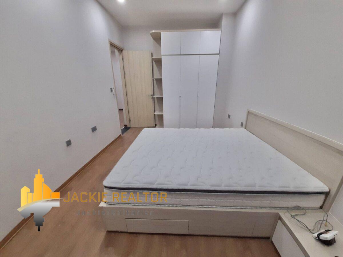 Stunning K2 Ciputra villa for rent (23)