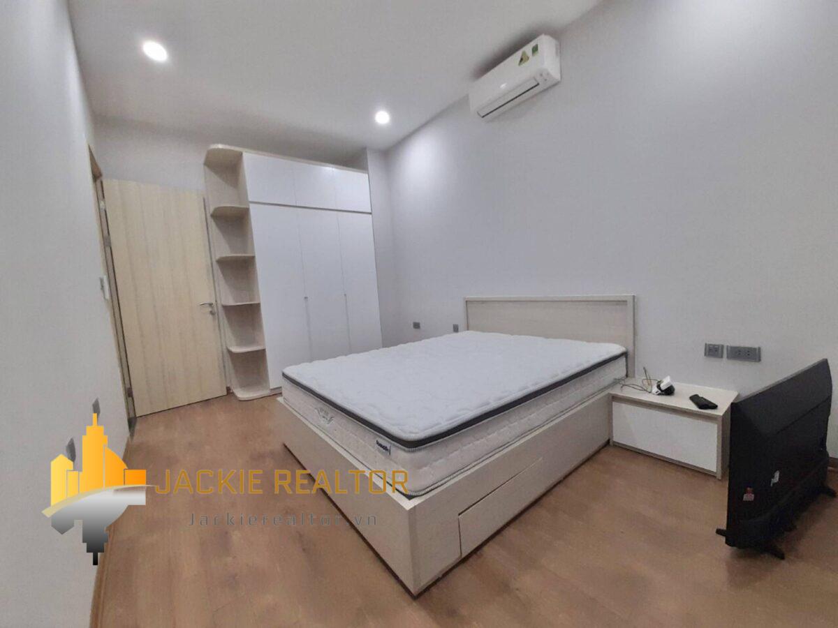 Stunning K2 Ciputra villa for rent (24)
