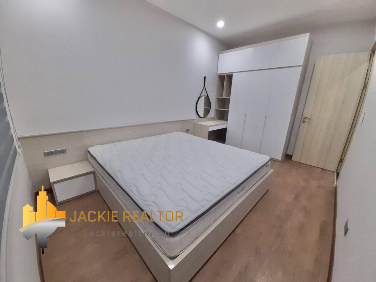 Stunning K2 Ciputra villa for rent (27)