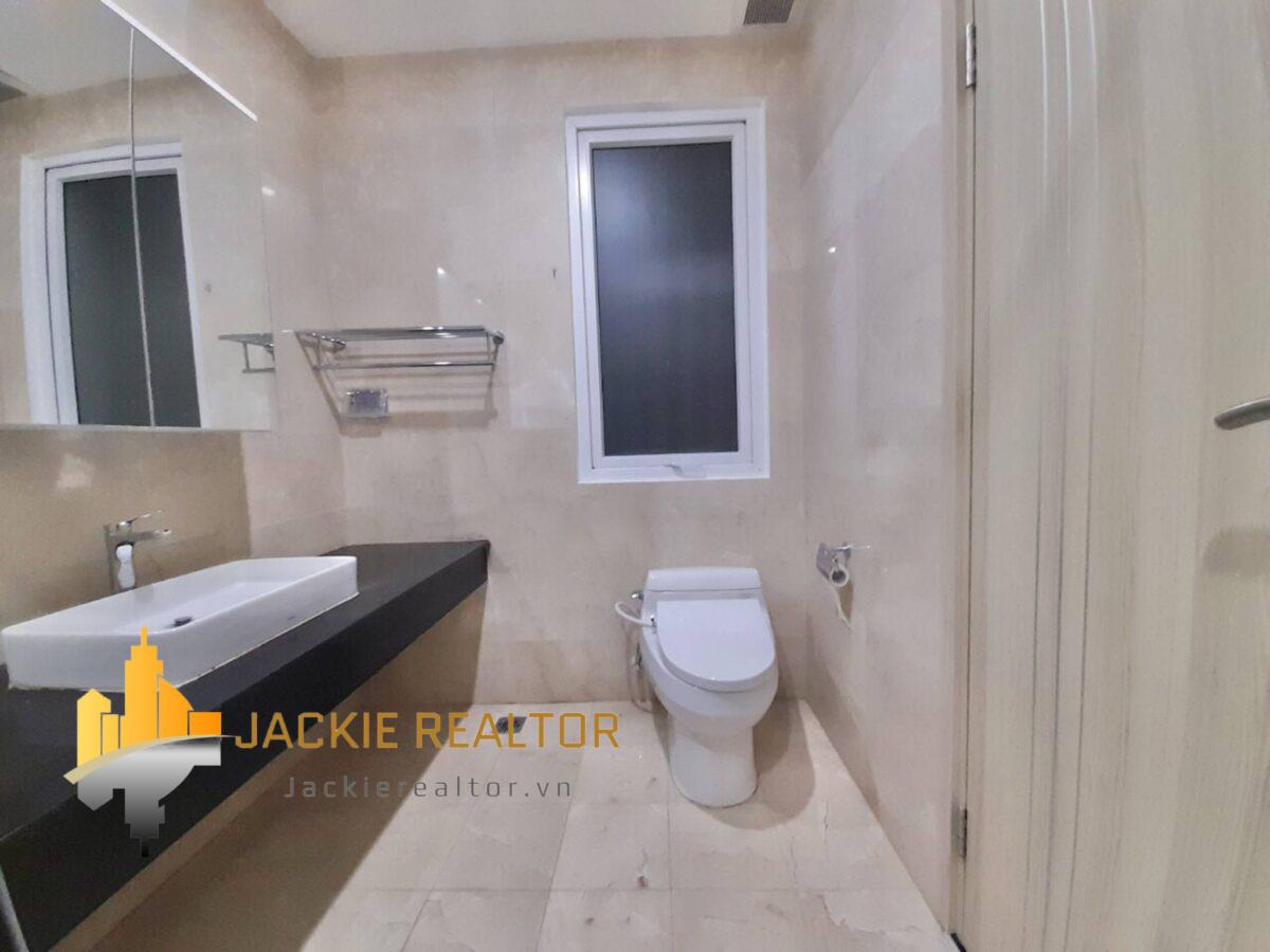 Stunning K2 Ciputra villa for rent (28)