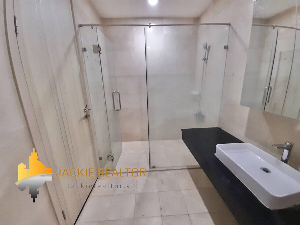 Stunning K2 Ciputra villa for rent (29)