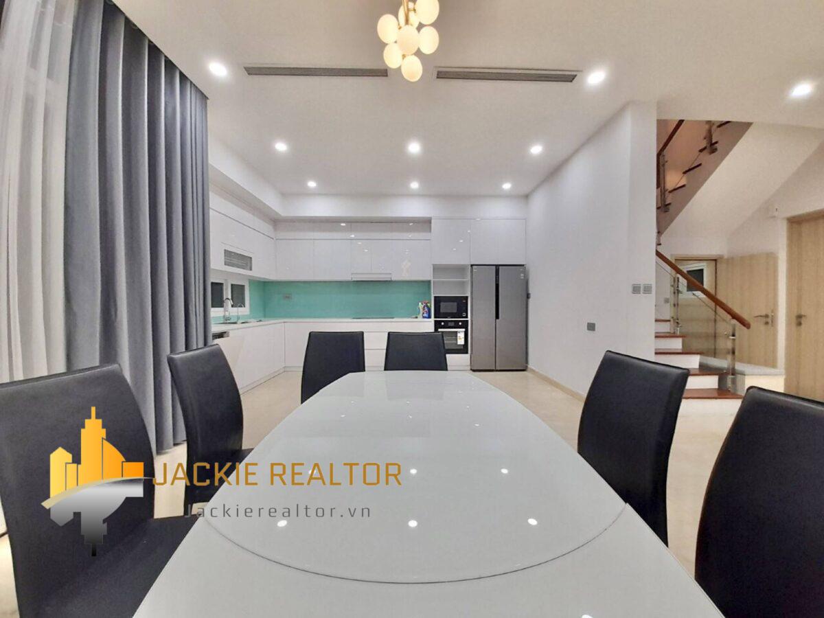 Stunning K2 Ciputra villa for rent (4)