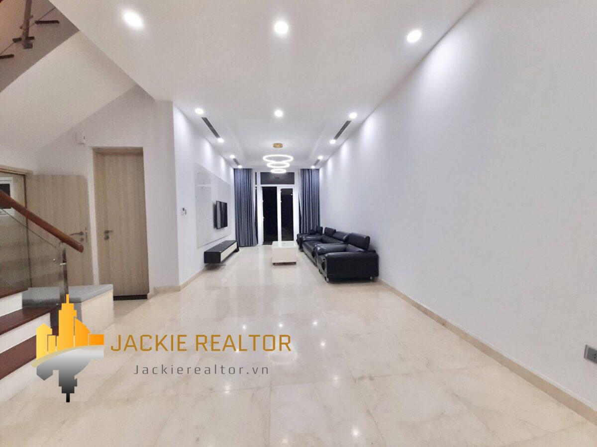 Stunning K2 Ciputra villa for rent (6)
