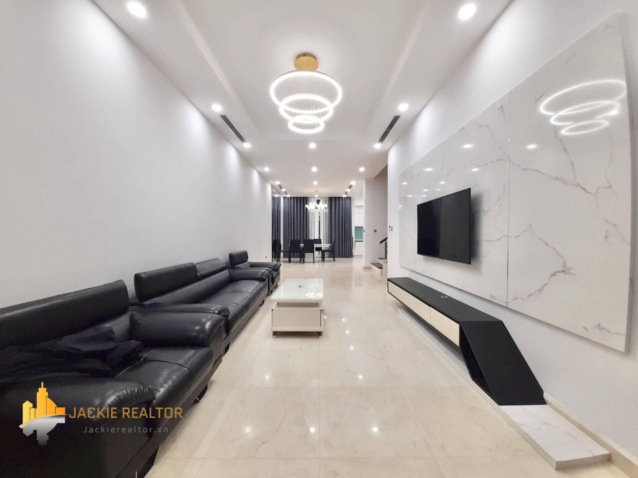 Stunning K2 Ciputra villa for rent (7)