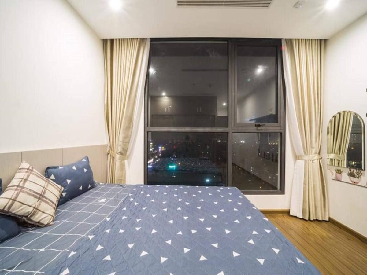 Attractive 2BRs apartment for rent at Vinhomes West Point Pham Hung (3)