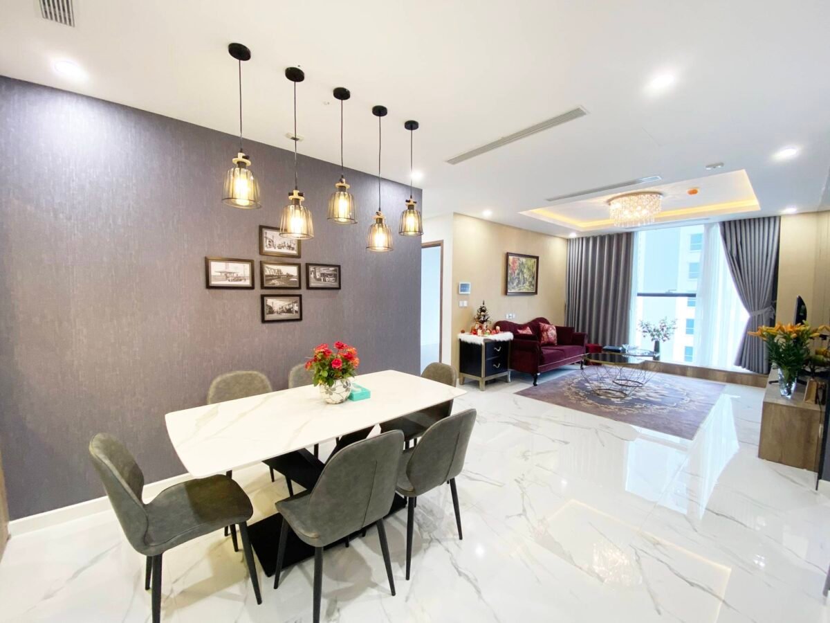 Marvelous 3BRs apartment for rent in Sunshine City (5)