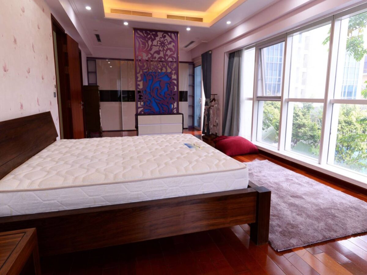 Splendid 267m2 apartment for rent at The Link Ciputra (14)