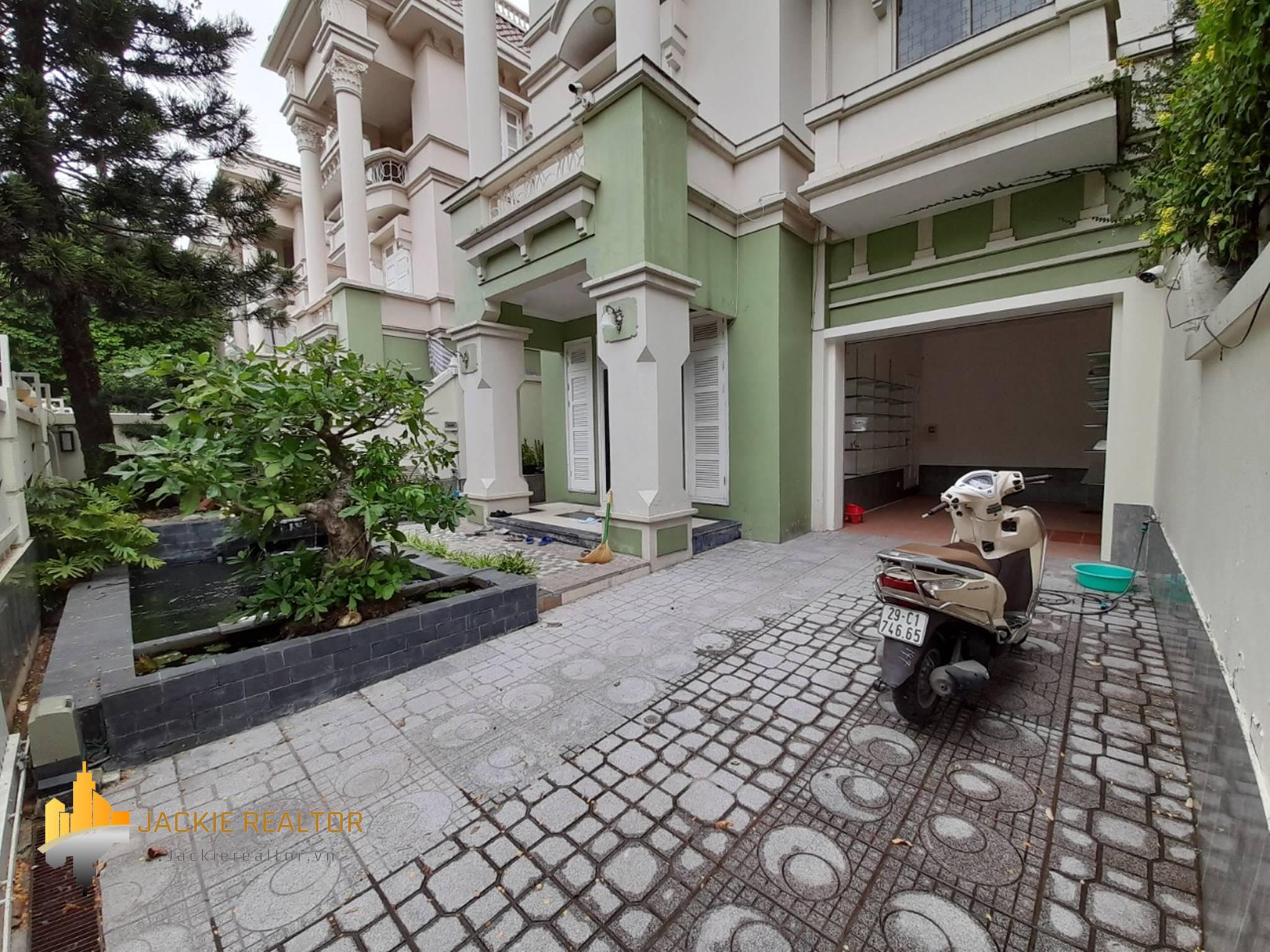 Super large T5 Ciputra villa for rent (1)